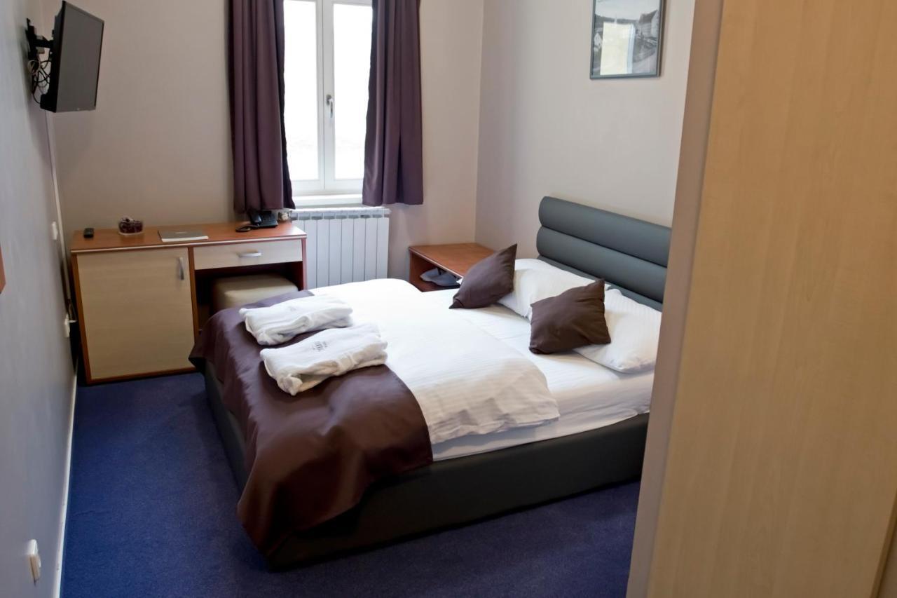 Hotel Pakrac Zewnętrze zdjęcie