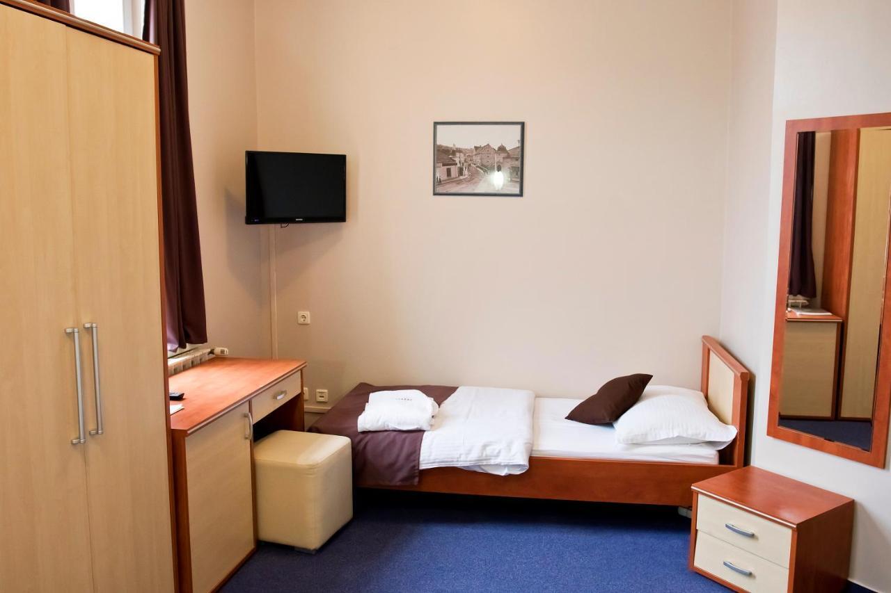 Hotel Pakrac Zewnętrze zdjęcie